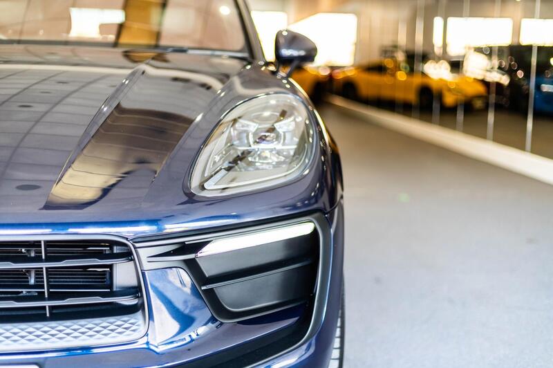 Porsche Macan view 4