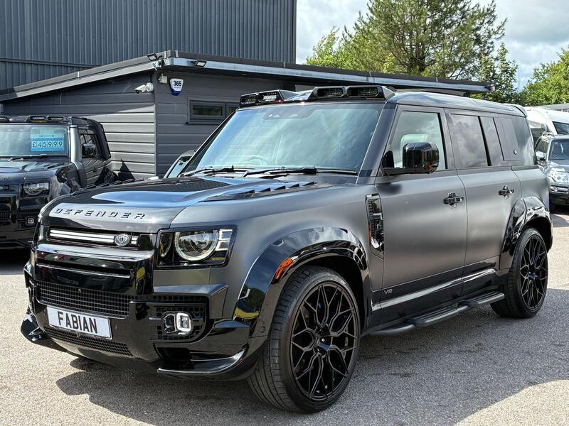 Land Rover Defender view 3