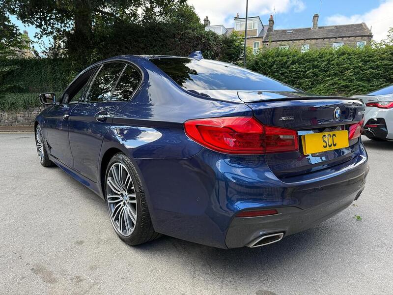BMW 5 Series view 6