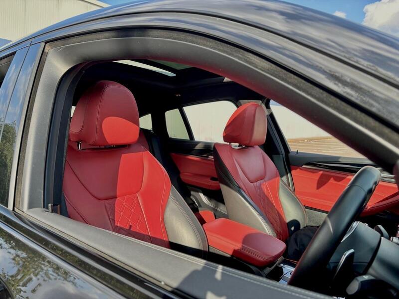 BMW X4 view 4