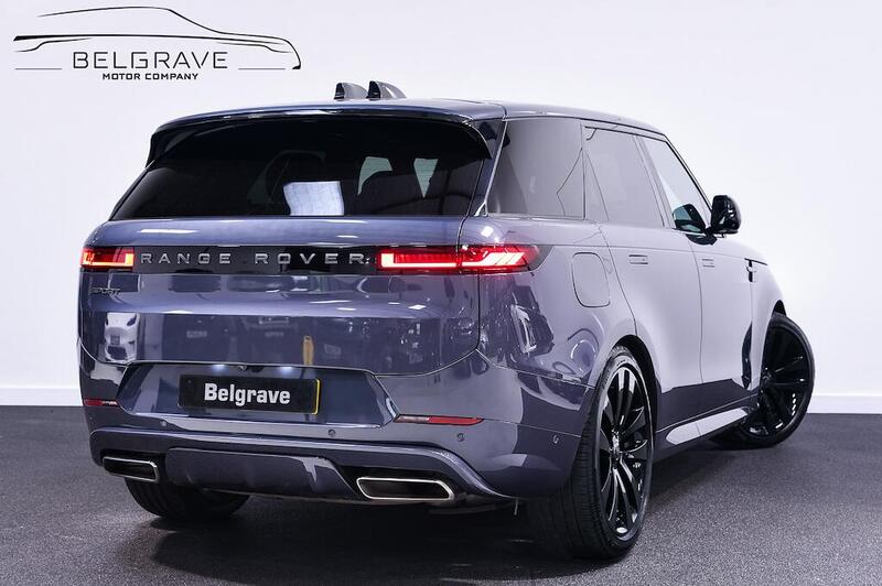 Land Rover Range Rover Sport view 4