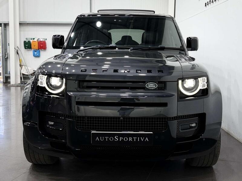 Land Rover Defender view 6