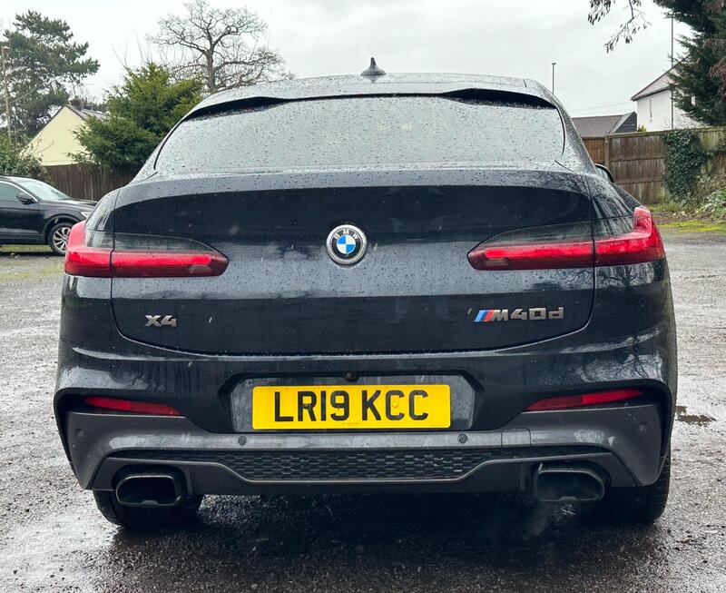 BMW X4 view 3