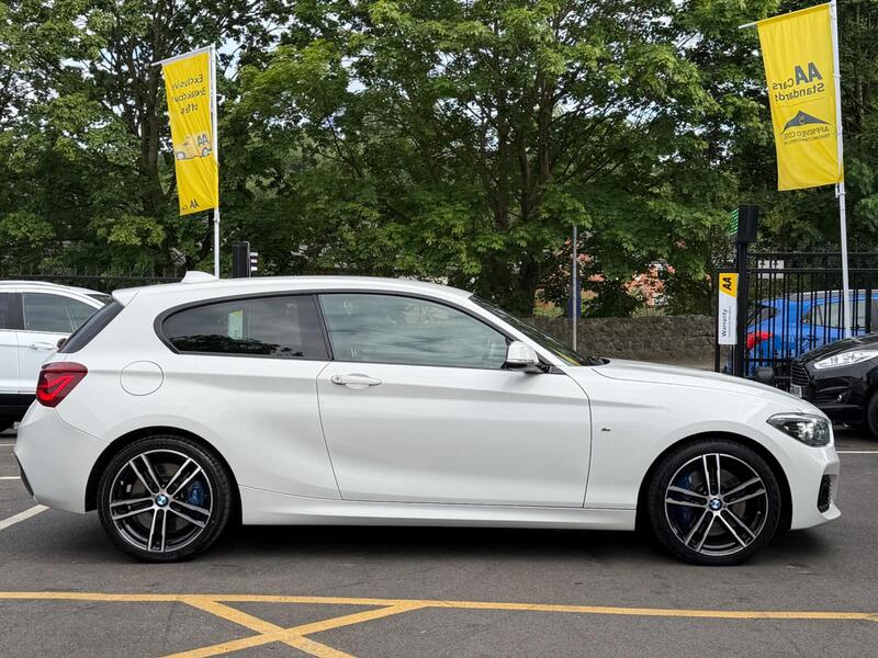 BMW 1 Series view 2