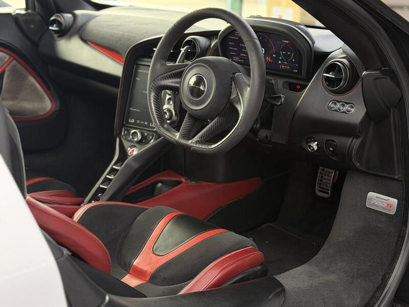 Mclaren 720s view 3