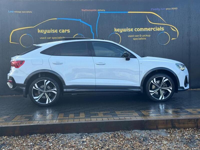 Audi Audi Q3 view 7