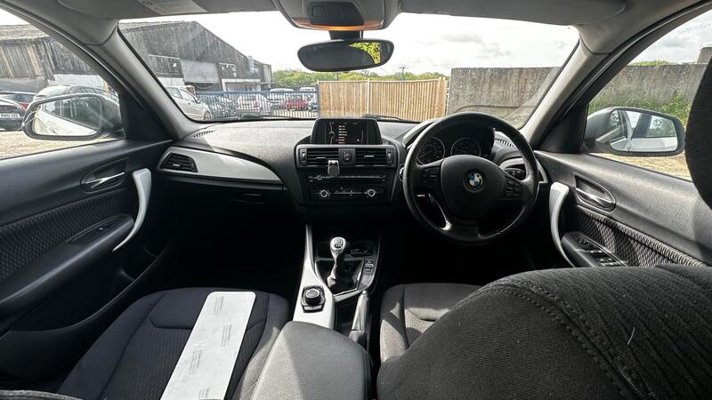 2013 BMW 1 Series — photo 13