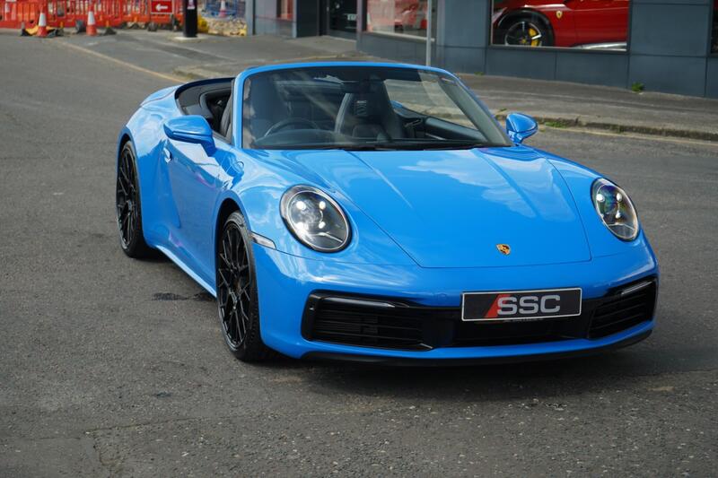 Porsche 911 view 5