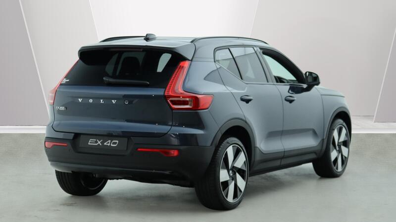 Volvo Ex40 view 2