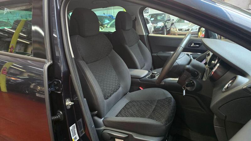 Peugeot 3008 view 4