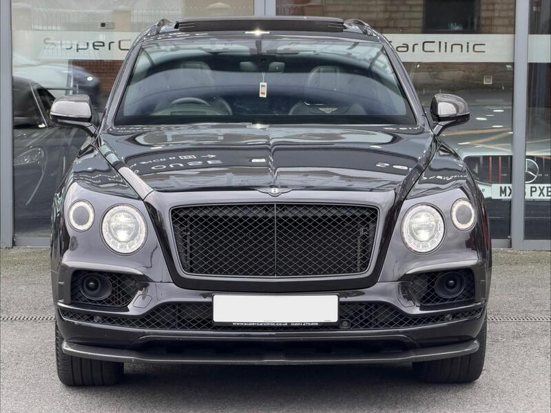 Bentley Bentayga view 5