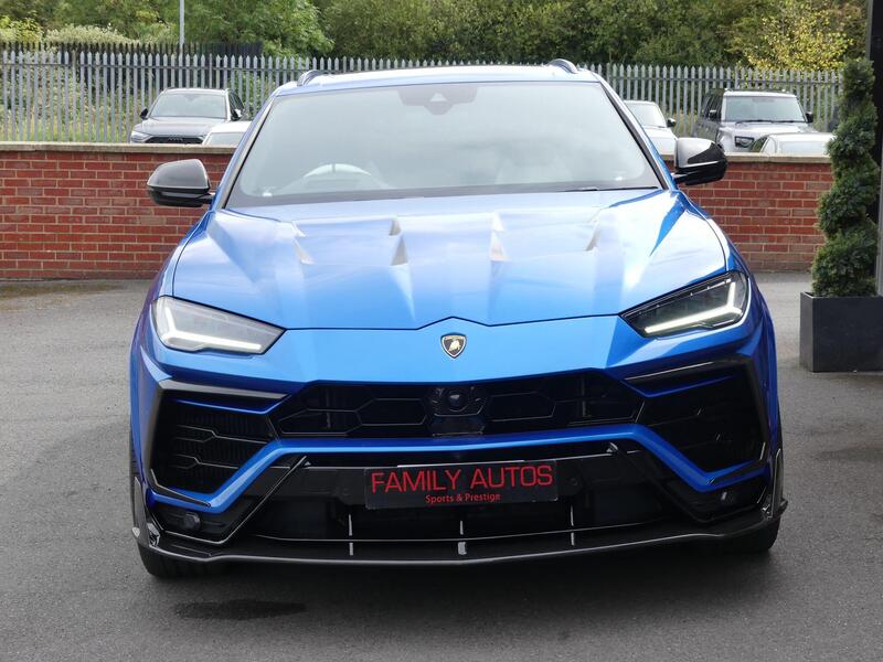 Lamborghini Urus view 4