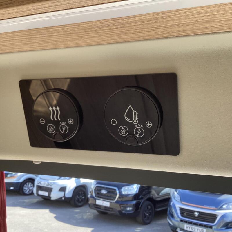 Auto-Trail V-Line 610 Sport — image 20