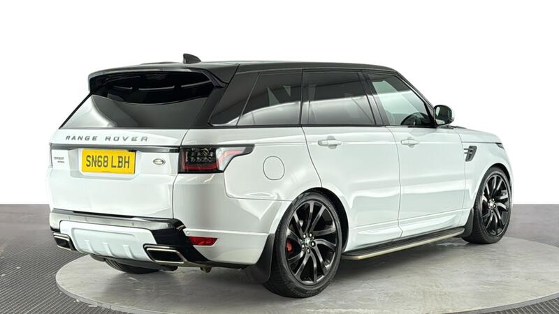Land Rover Range Rover Sport view 4