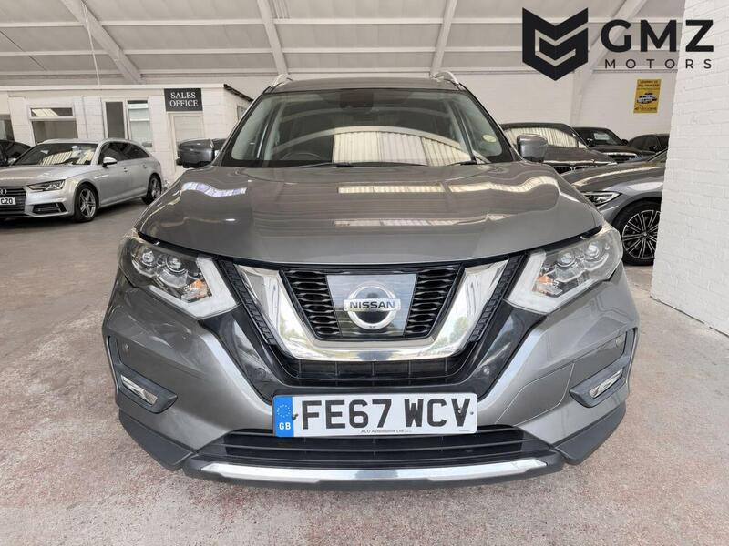 Nissan X-Trail view 2