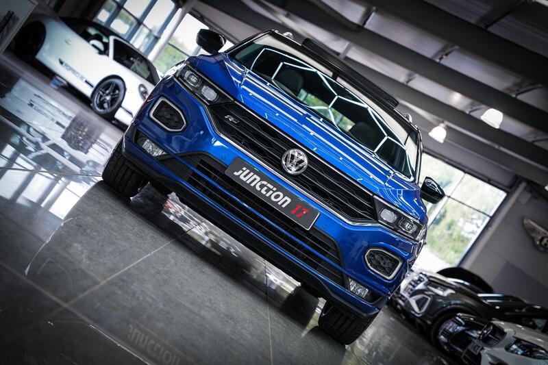 Volkswagen T-Roc view 4