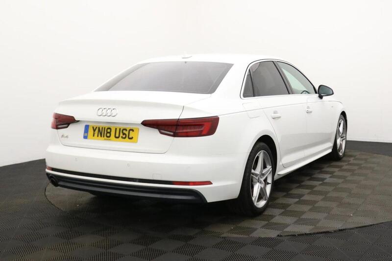 Audi A4 view 4