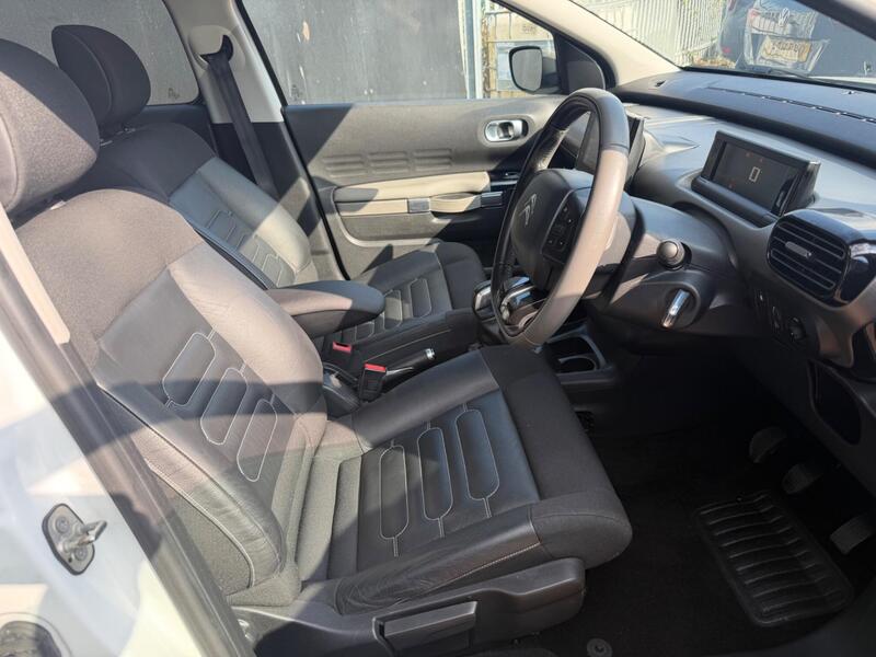 Citroen C4 Cactus view 7