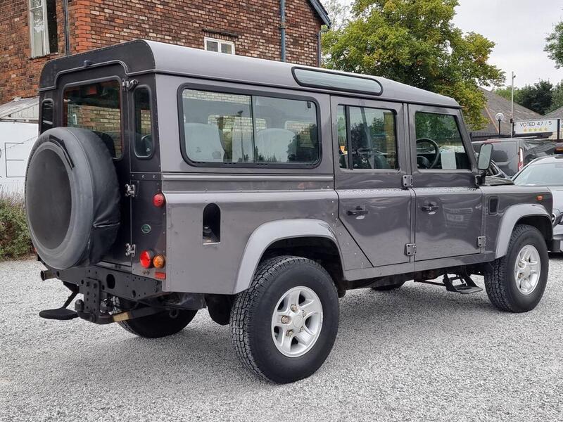Land Rover Defender view 7