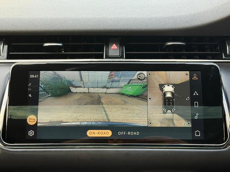 Land Rover Range Rover Evoque view 2