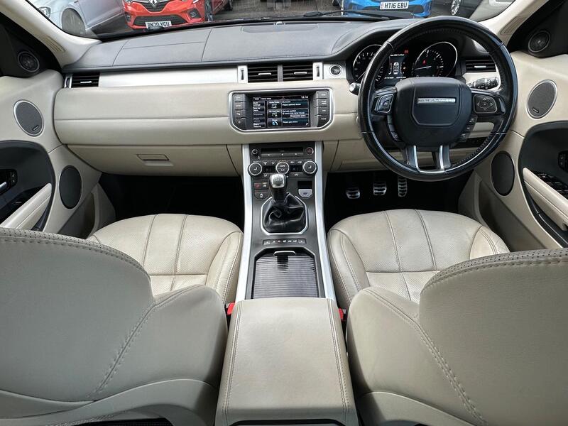 Land Rover Range Rover Evoque view 4