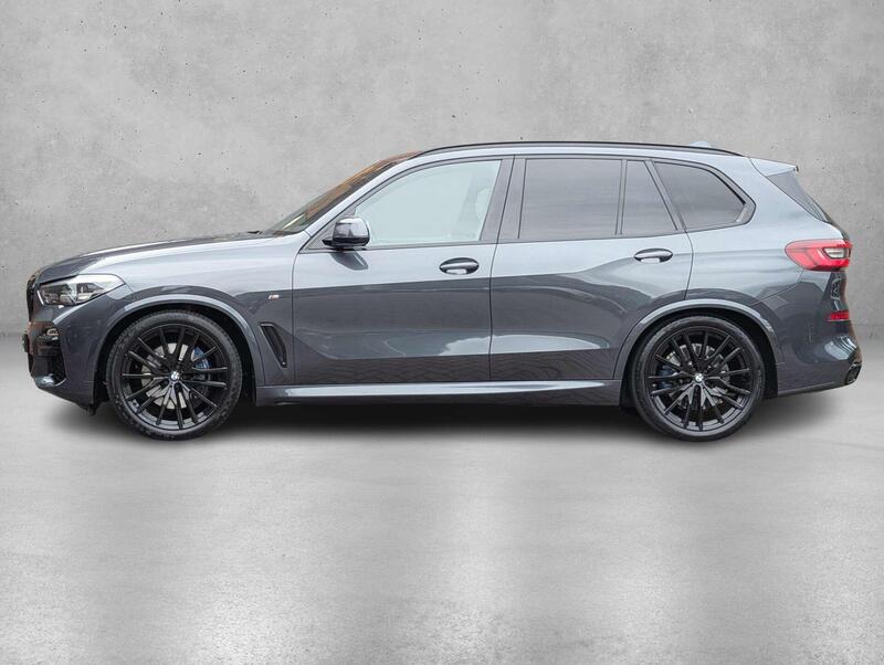 BMW X5 view 4