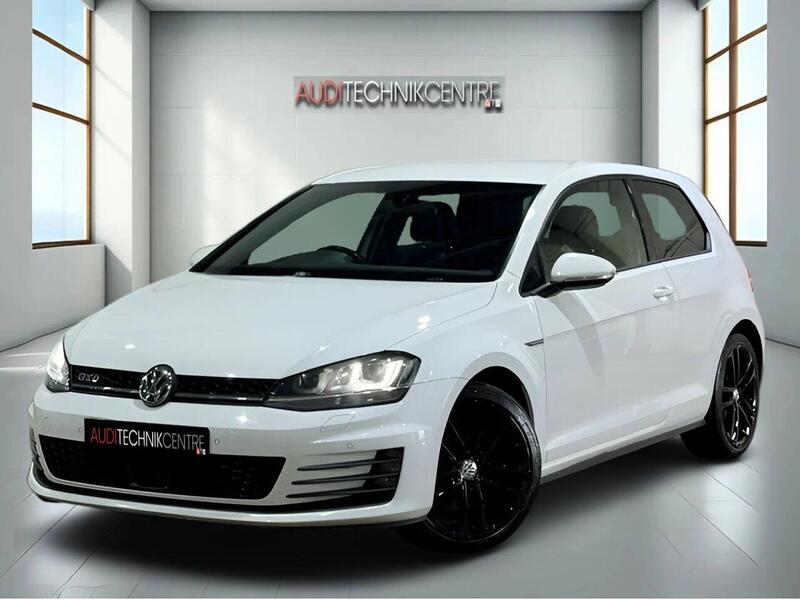 Volkswagen Golf view 2