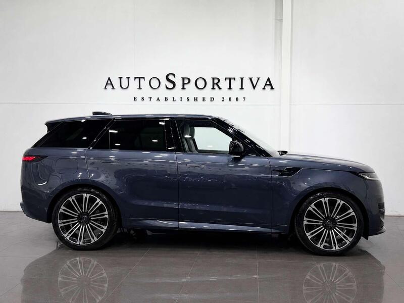 Land Rover Range Rover Sport view 3