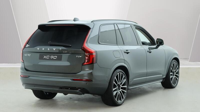 Volvo XC90 view 2