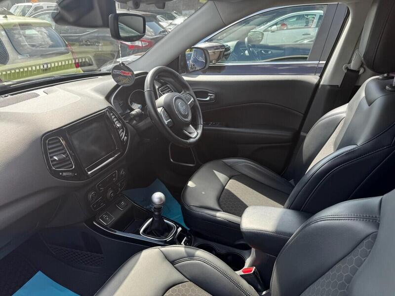 Jeep Compass view 3