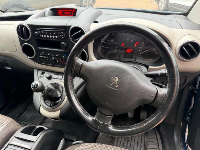 Peugeot Partner Tepee view 2