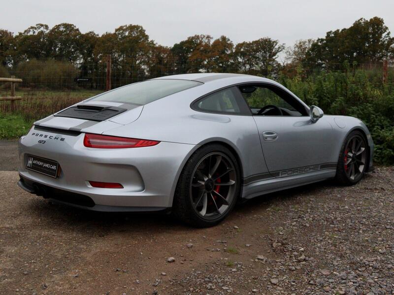 Porsche 911 view 61
