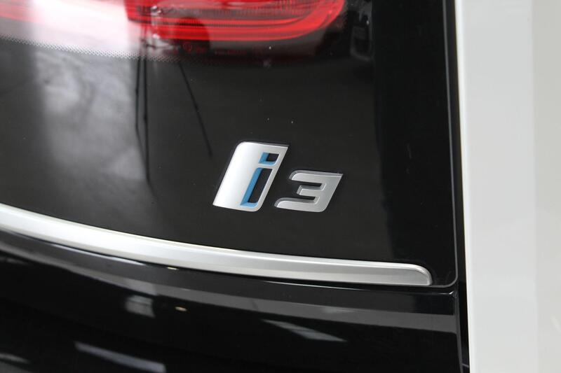 2022 BMW i3 in White — image 31 of 79