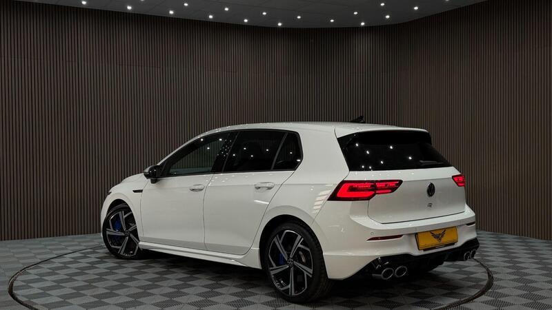 Volkswagen Golf view 2