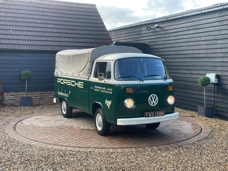 Volkswagen Transporter view 6