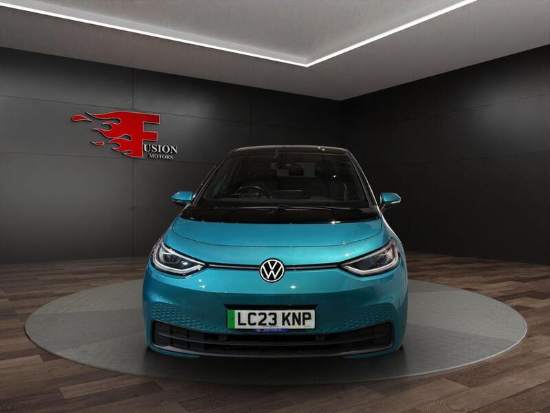 Volkswagen Id.3 view 2