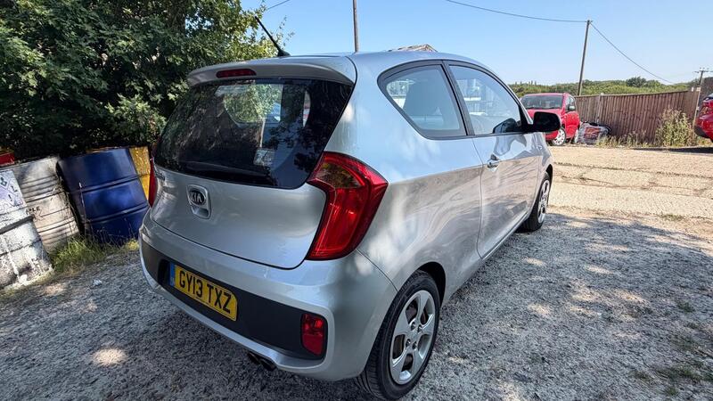 2013 Kia Picanto — photo 9
