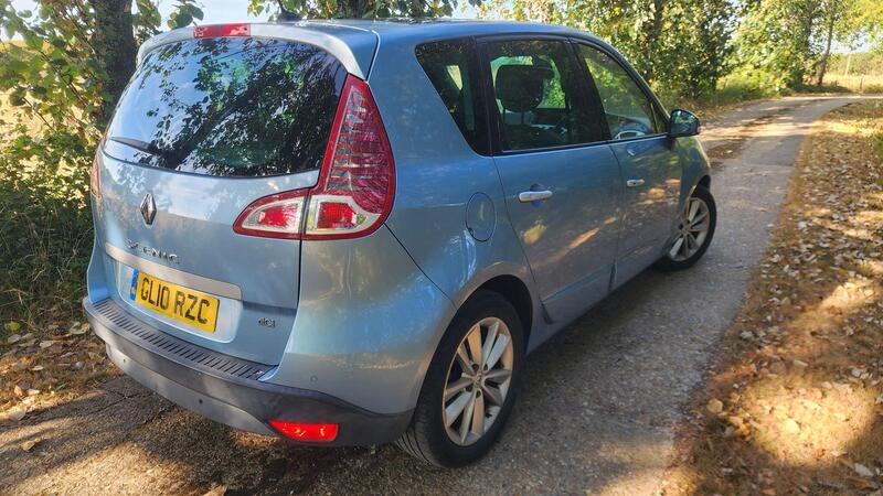 2010 Renault Scenic — photo 12