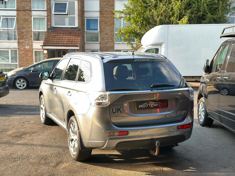 Mitsubishi Outlander view 6