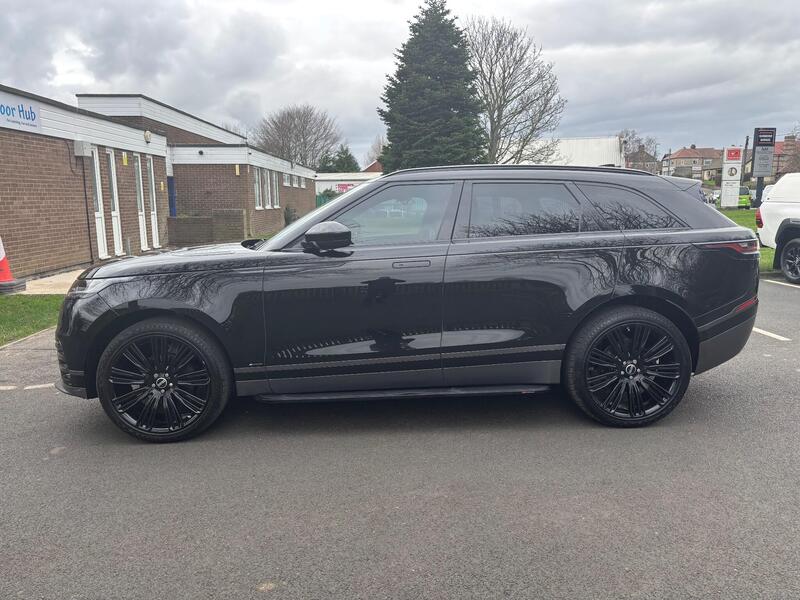 Land Rover Range Rover Velar view 4