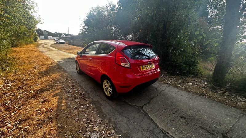 2014 Ford Fiesta — photo 4