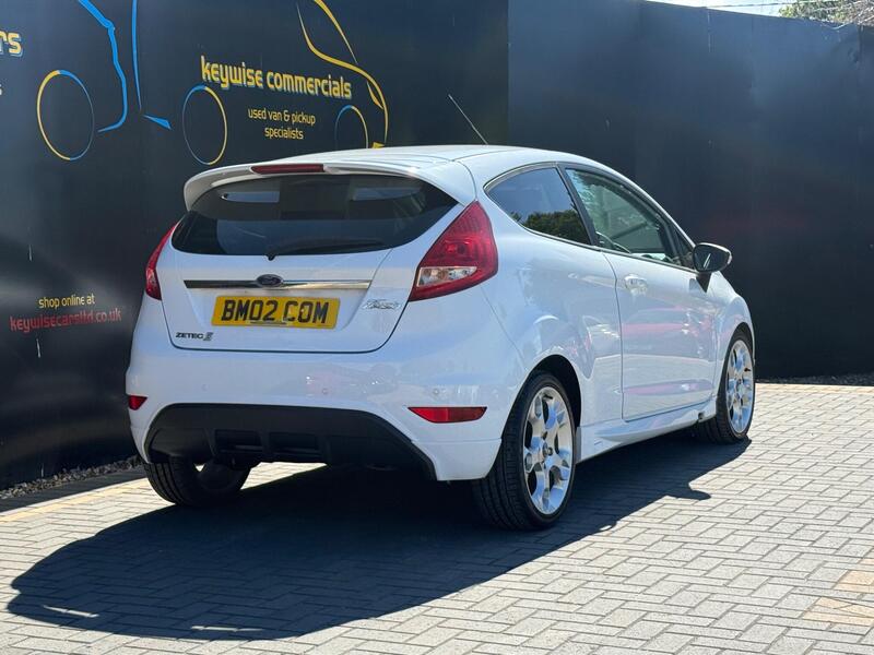 Ford Fiesta view 5