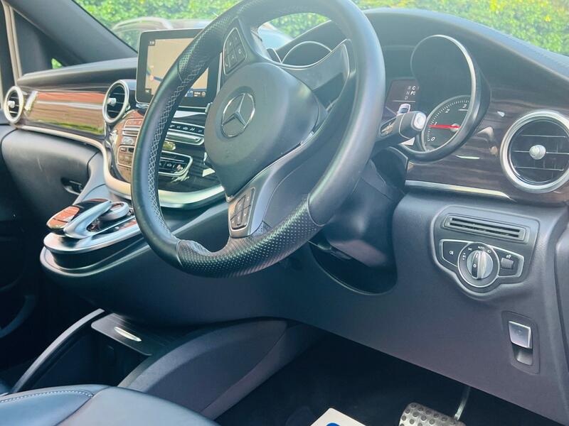 Mercedes-Benz V-Class view 13