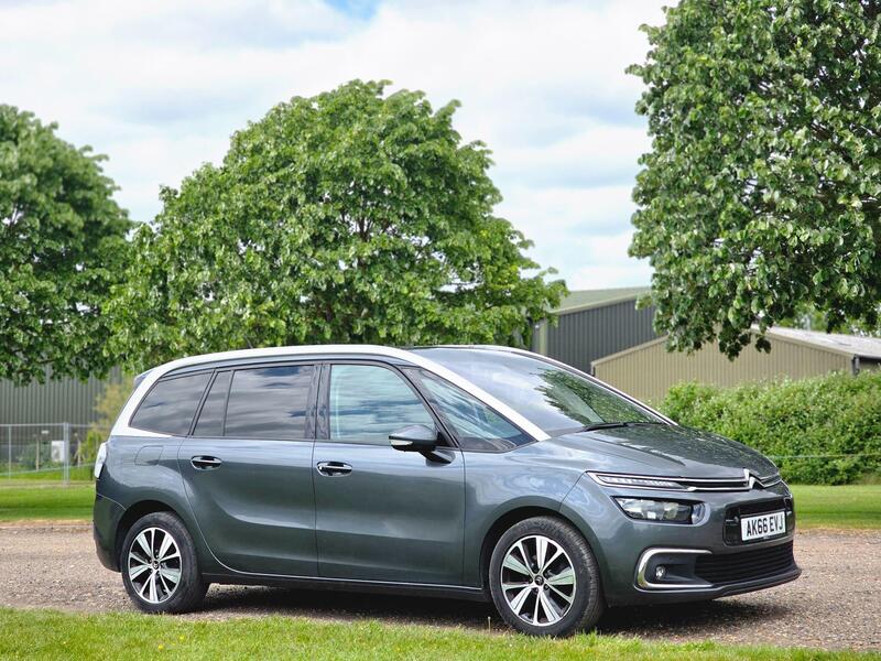 Citroen Grand C4 Picasso view 2