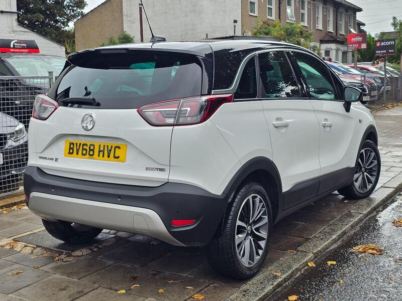 Vauxhall Crossland X view 3