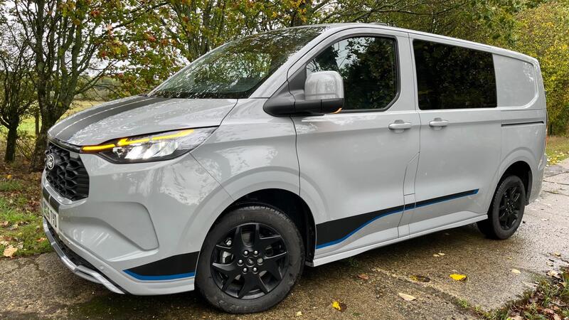 2026 Ford Transit Custom — photo 6
