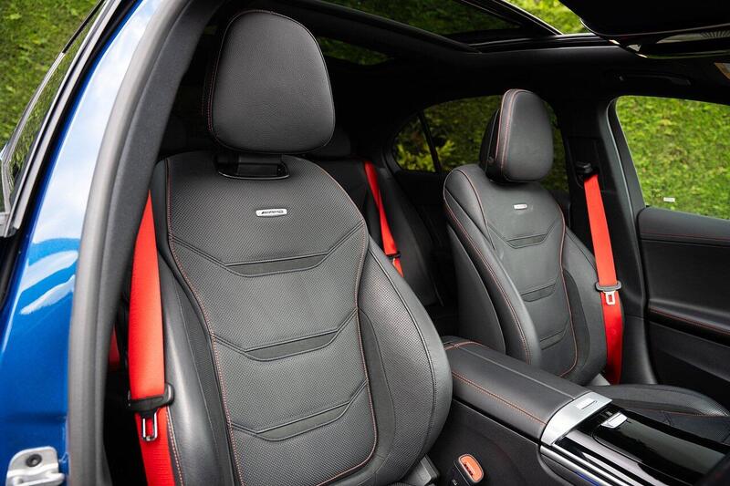 Mercedes-Benz C-Class view 3