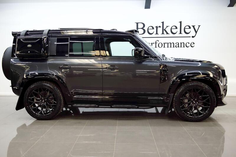 Land Rover Defender 110 view 5
