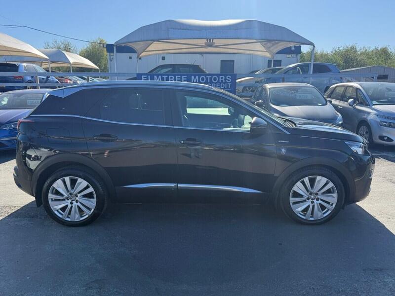 Peugeot 3008 view 3