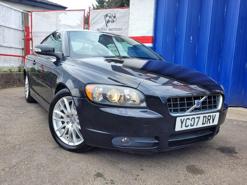 Volvo C70 — photo 1